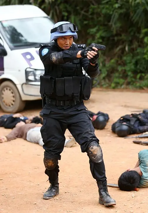 维和冲锋：绝境求生